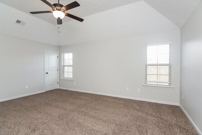 Foto del edificio - 9426 Darren Cir S