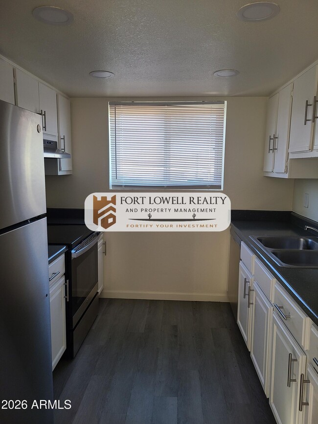 Building Photo - 11350 W Tennessee Ave