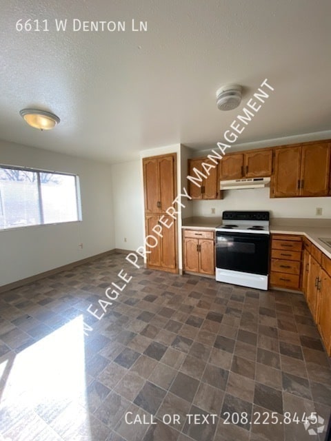 Building Photo - 6611 W Denton Ln