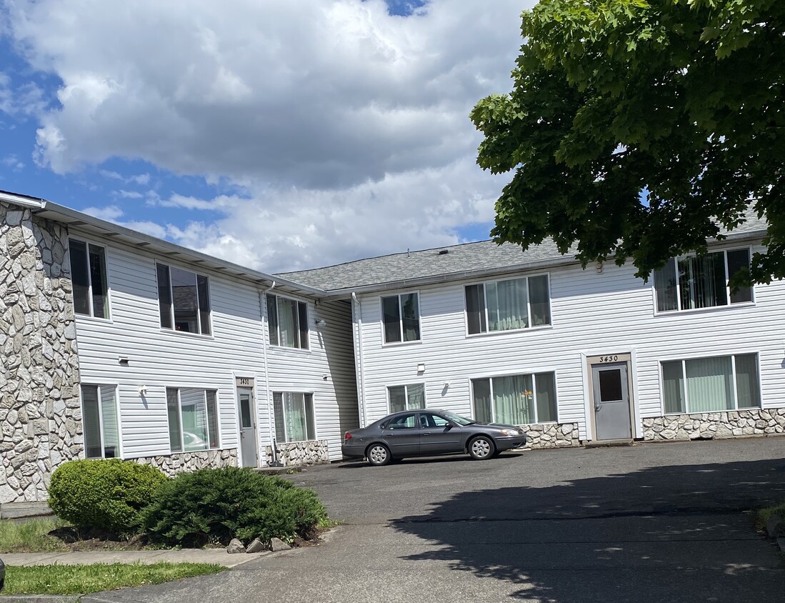 Primary Photo - 3430 SE 68th Ave
