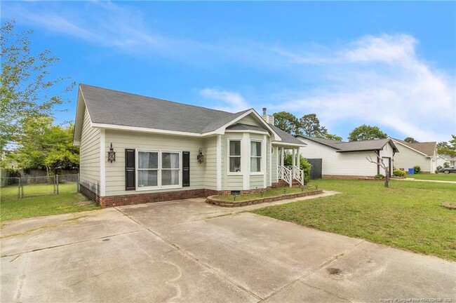 Building Photo - 5008 Shimmer Dr