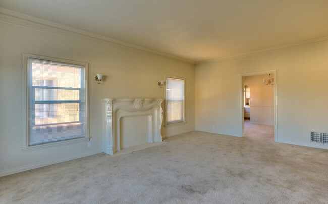 Foto del edificio - 3008 1/2 Stocker St
