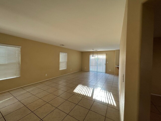 Building Photo - 4 bedroom in Southern Highlands