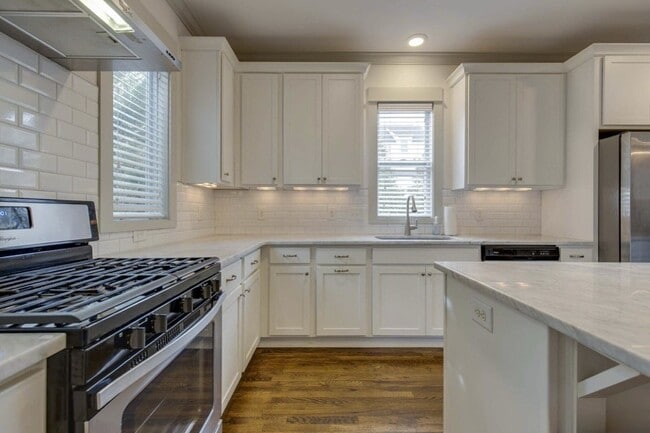 Building Photo - 1510 Rosebank Ave