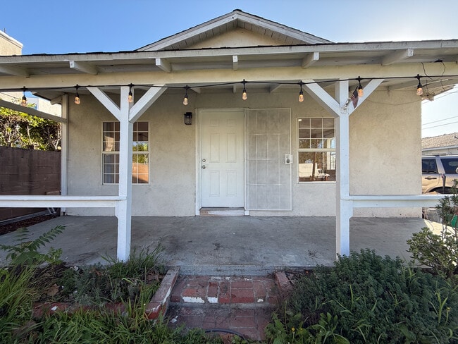 Foto del edificio - 6054 Colfax Ave