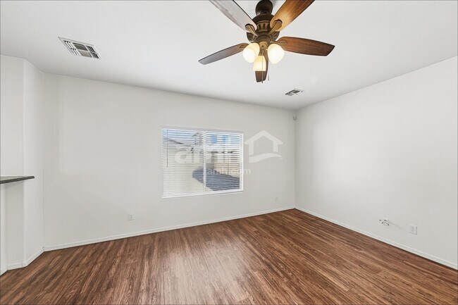 Foto del edificio - 17646 W Bridger St