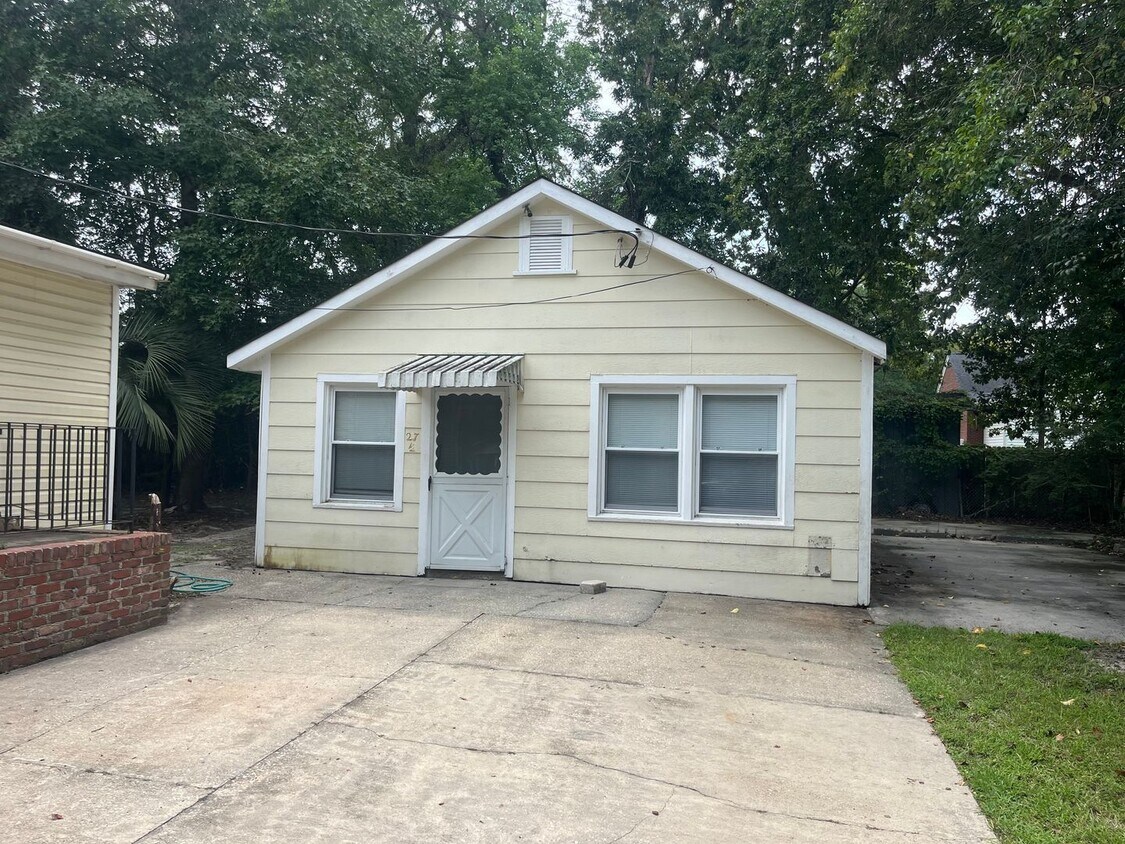 Foto principal - Available now. WATER & SEWER INCLUDED! Gre...