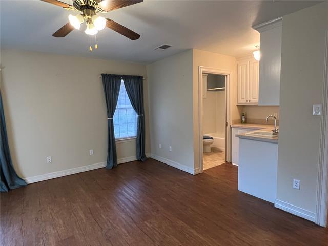 Building Photo - 1825 Glenway Dr