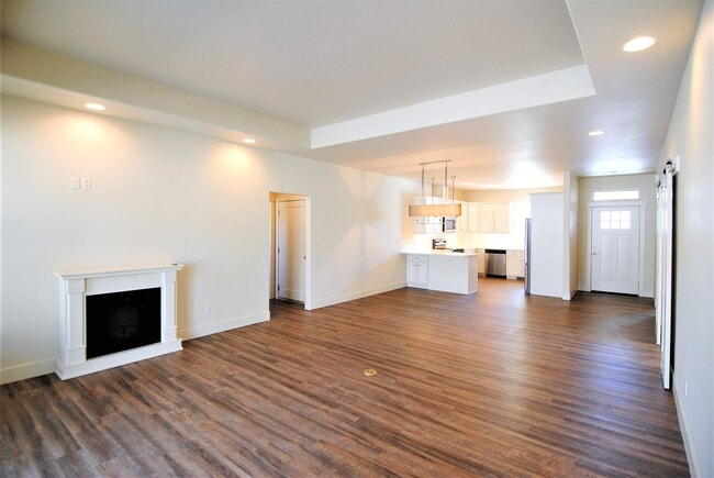 Foto del edificio - 1712/1714 Danny Boy Ln. Duplex