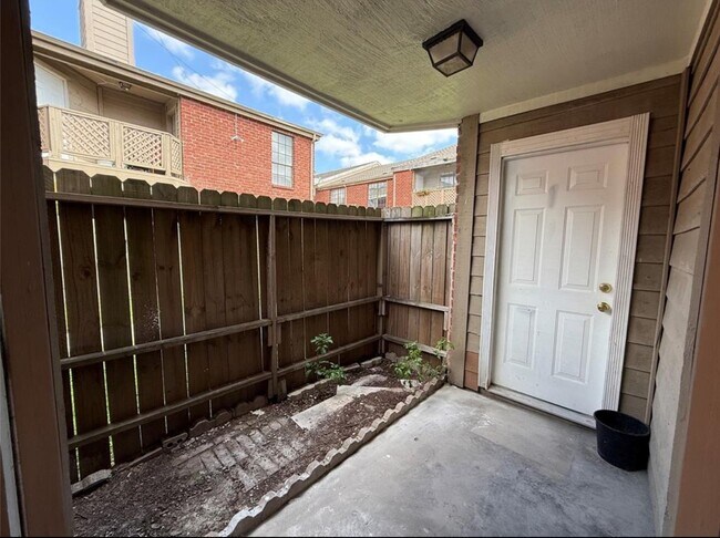 Foto del edificio - 12500 Sandpiper Dr