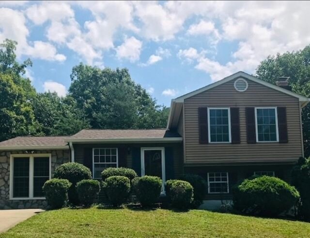 Foto principal - 18075 Tebbs Ln