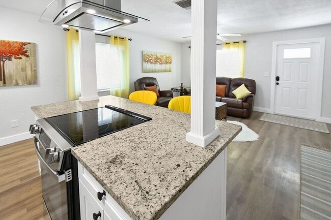 Stove Top - 418 40th Ave S
