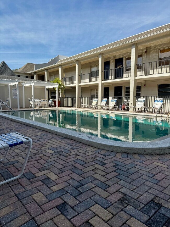 Foto del edificio - Bayshore Condo