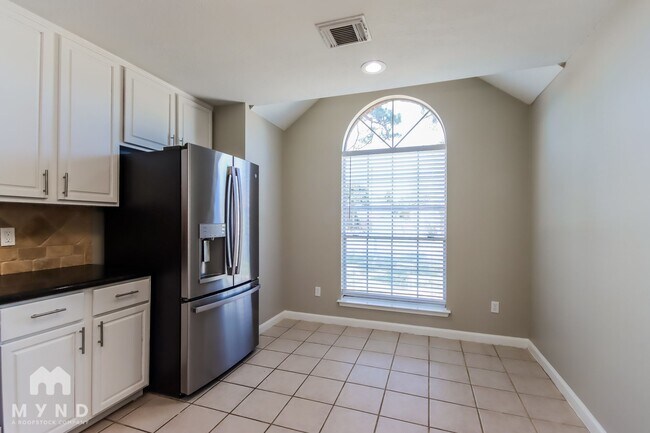 Building Photo - 7606 Bronze Trail Dr