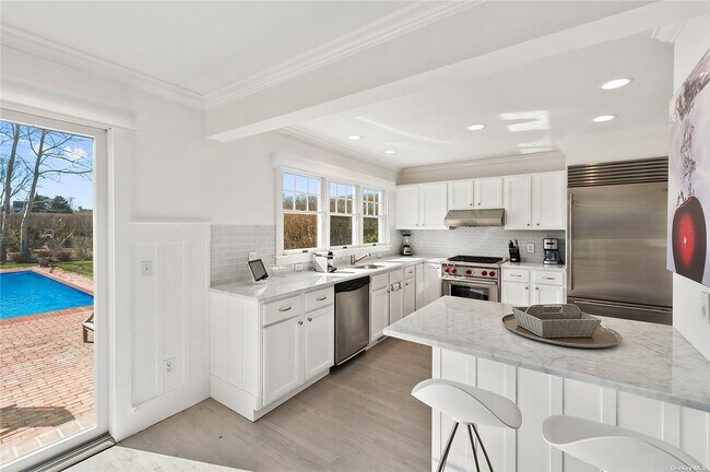 Foto del edificio - 176 Lockwood Ave