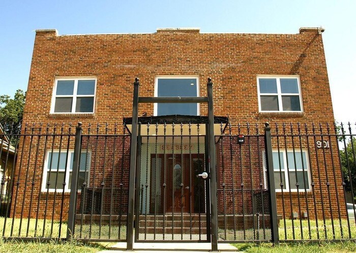 Foto principal - 901 NW 13th St
