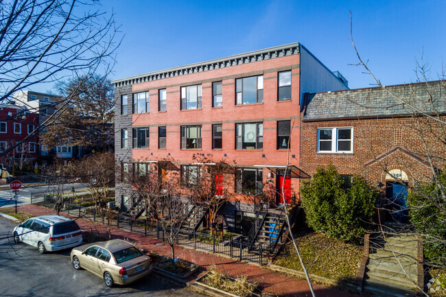 Building Photo - 1400 K St SE