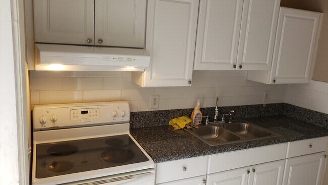 Building Photo - 1309 Union St