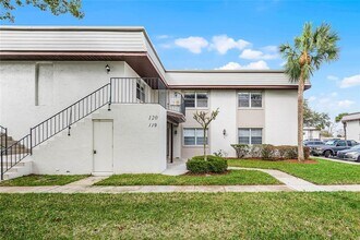 Building Photo - 120 Windtree Ln