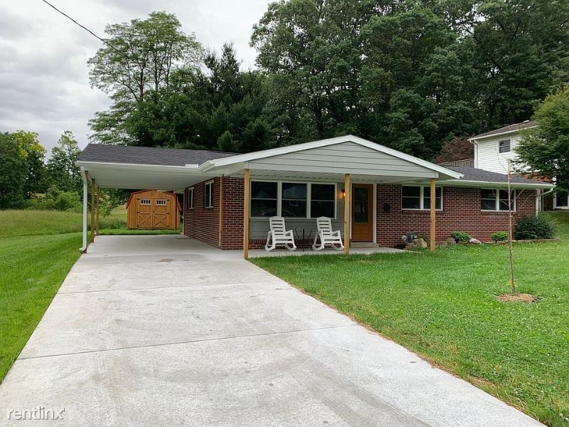 Primary Photo - 3 br, 2 bath House - 156 Greystone Dr,