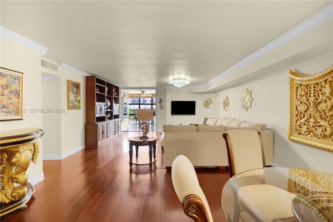 Foto del edificio - 6423 Collins Ave