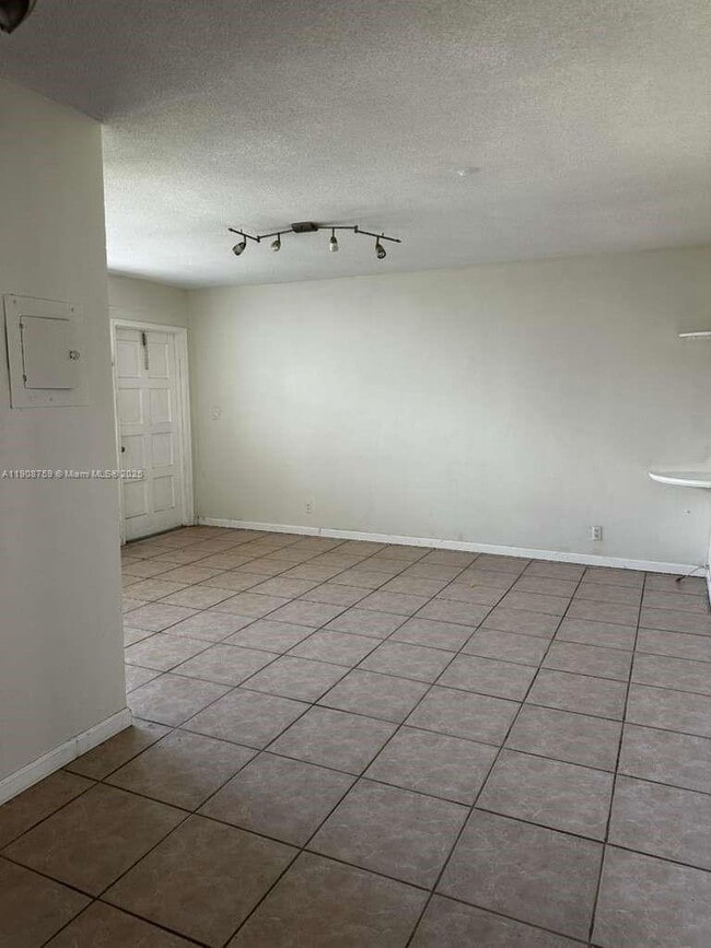 Foto del edificio - 1850 Arthur St