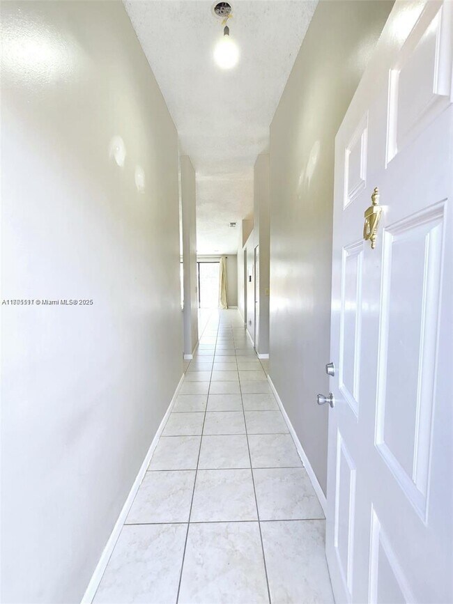 Foto del edificio - 6708 NW 193rd Ter