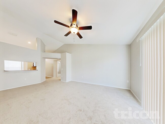 Foto del edificio - 3034 Wentworth Pl