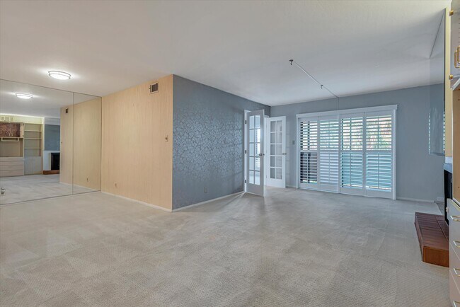 Building Photo - 58 N El Camino Real