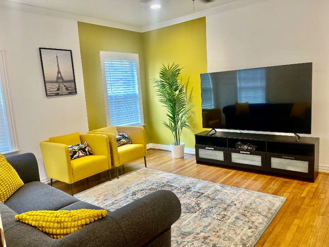 Photo - 2810 Wentworth St Apartment