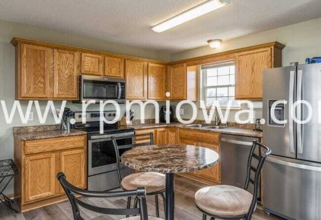 Foto del edificio - GREAT SOUTH ANKENY LOCATION!! 2 Bedroom, 2 Bath Townhome in Ankney