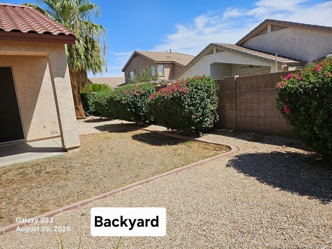 Building Photo - 1107 E San Tan Dr