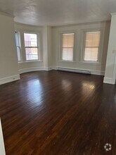 Building Photo - 825 Columbia Ave