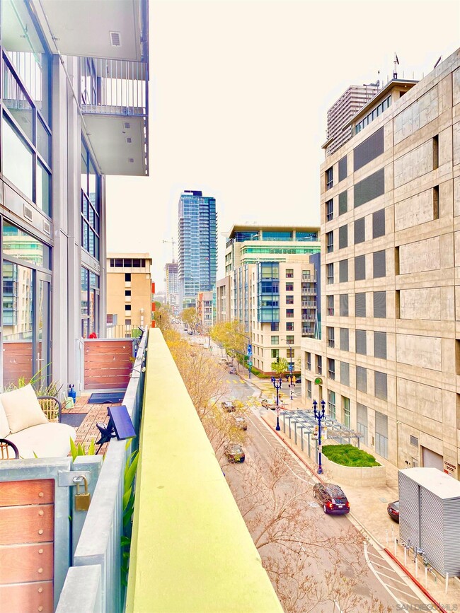 Building Photo - 350 Eleventh Ave