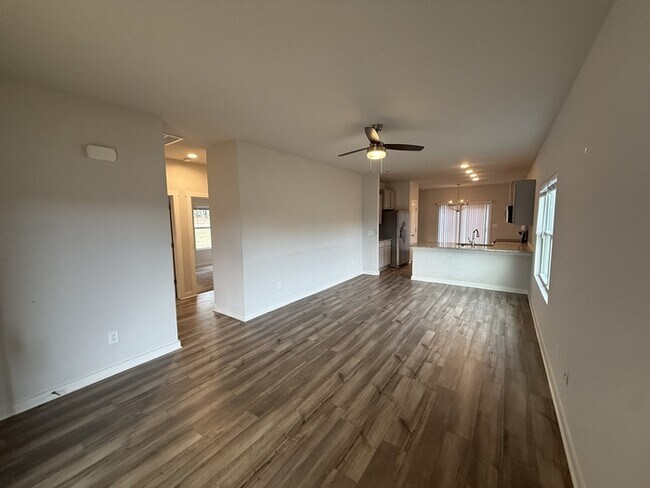 Foto del edificio - 7253 Owen Park Cir