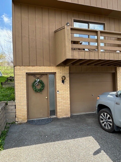 Building Photo - 990 Northwestern Ave