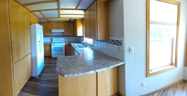 Foto del edificio - Best 2 Bedroom - 2 Bath Duplex Unit On The Market