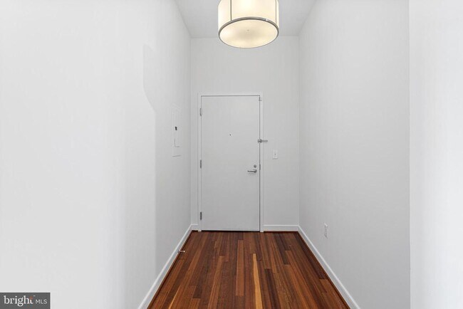 Building Photo - 155 Potomac Passage