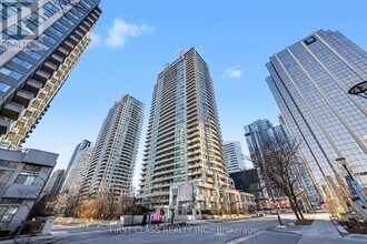 Building Photo - 23 Hollywood Ave