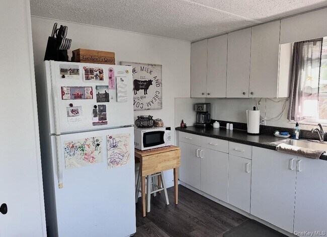 Foto del edificio - 2 Orchard Neck Rd