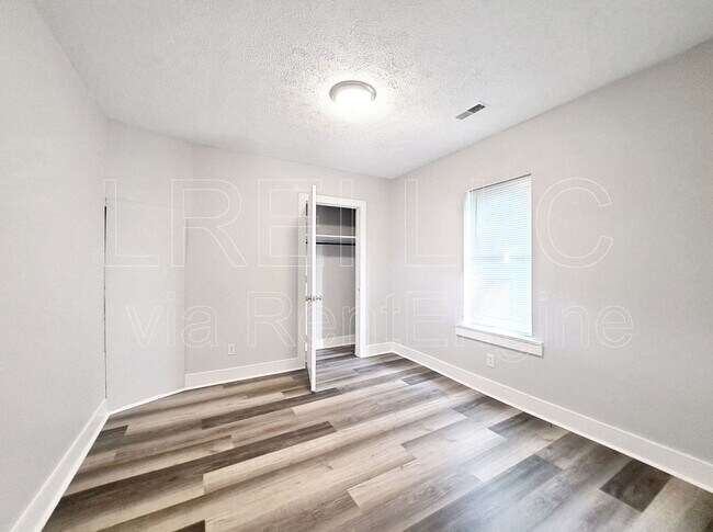 Foto del edificio - 310 S 28th St