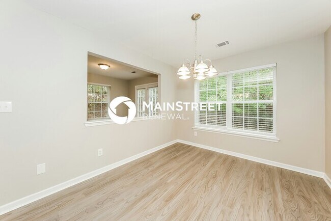 Building Photo - 4 Bedroom Pet-Friendly Home in Union City, GA with Main Street Renewal