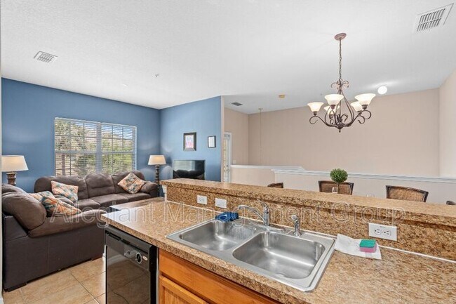 Building Photo - 2835 Oakwater Dr