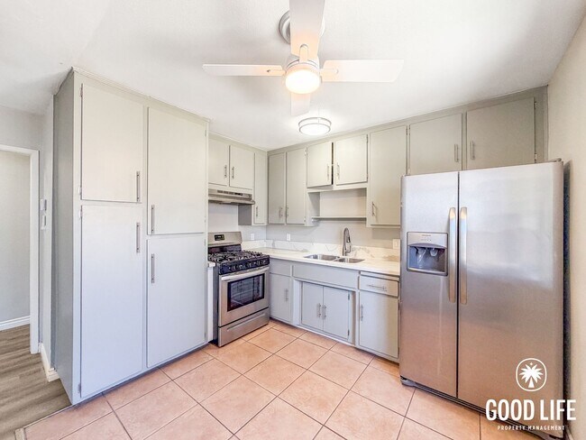 Foto del edificio - 3BD/1BA Home in Lakeside with In-Unit Laundry & Built-In Closets