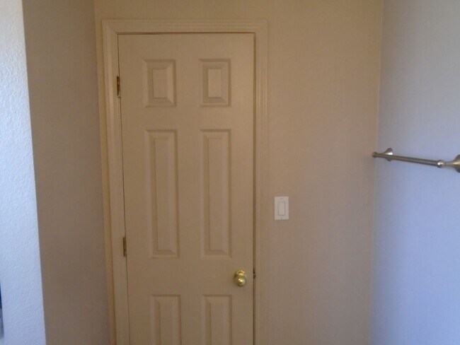 Foto del edificio - House for Rent 3bed 1.5 Bath