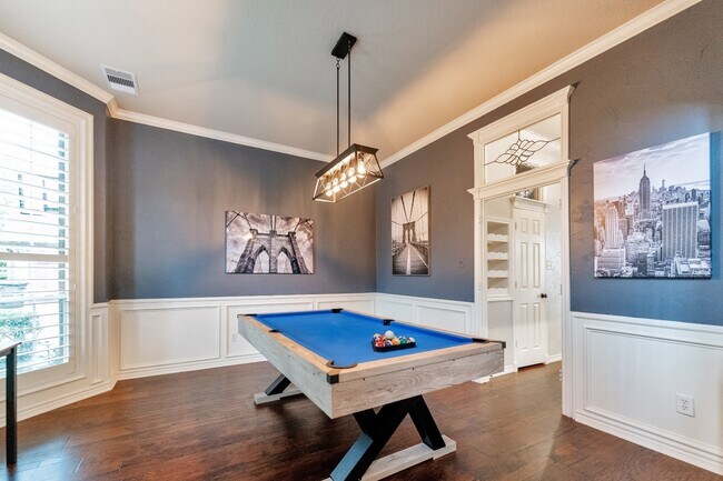 Foto del edificio - 8311 Shoregrove Dr