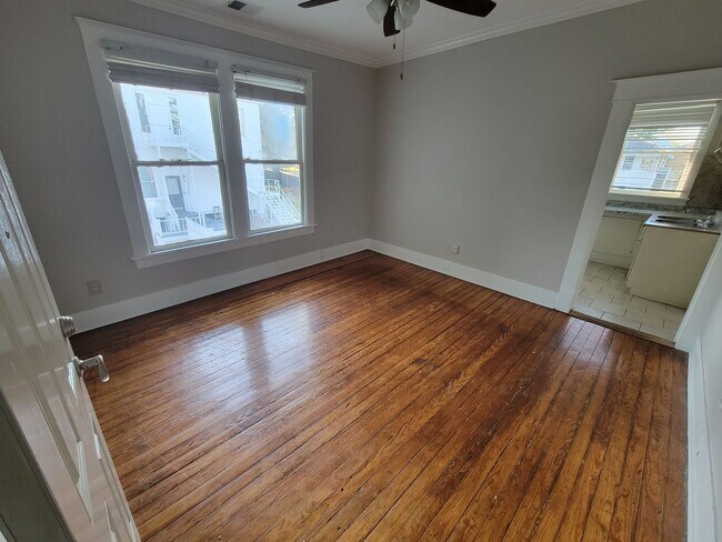 Foto del edificio - Fairfield Historic District - 1 Bed 1 Bath Apartment - Appliances included!