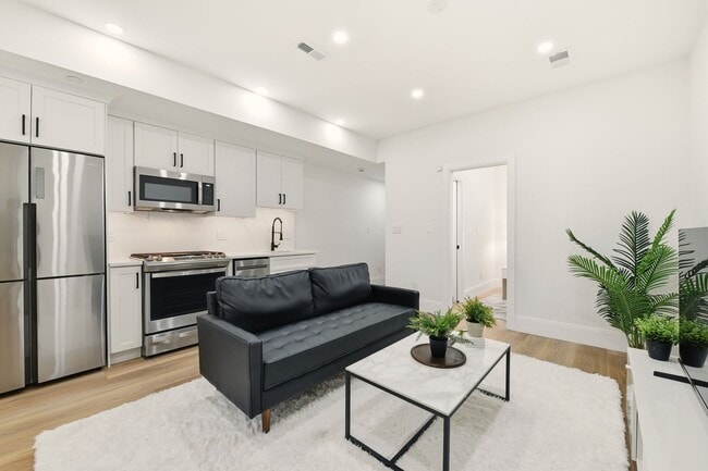 Building Photo - Brand-New Adams Morgan Boutique Living with Walk Score 99!