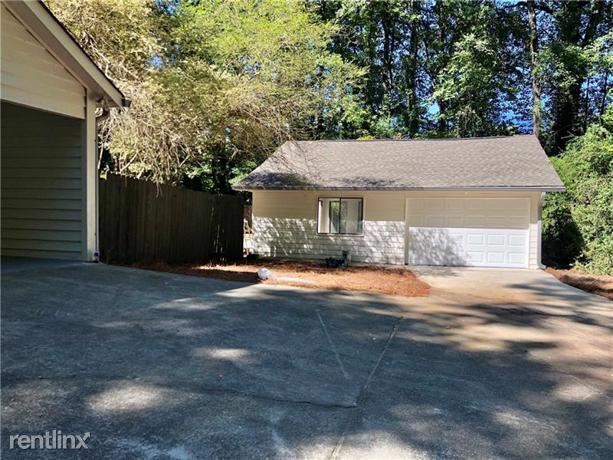 Building Photo - 630 Benson Hurst Dr SW