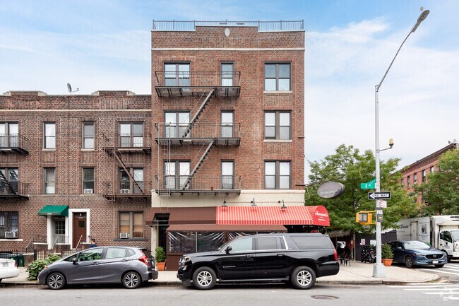 Foto del edificio - 1657 8th Ave